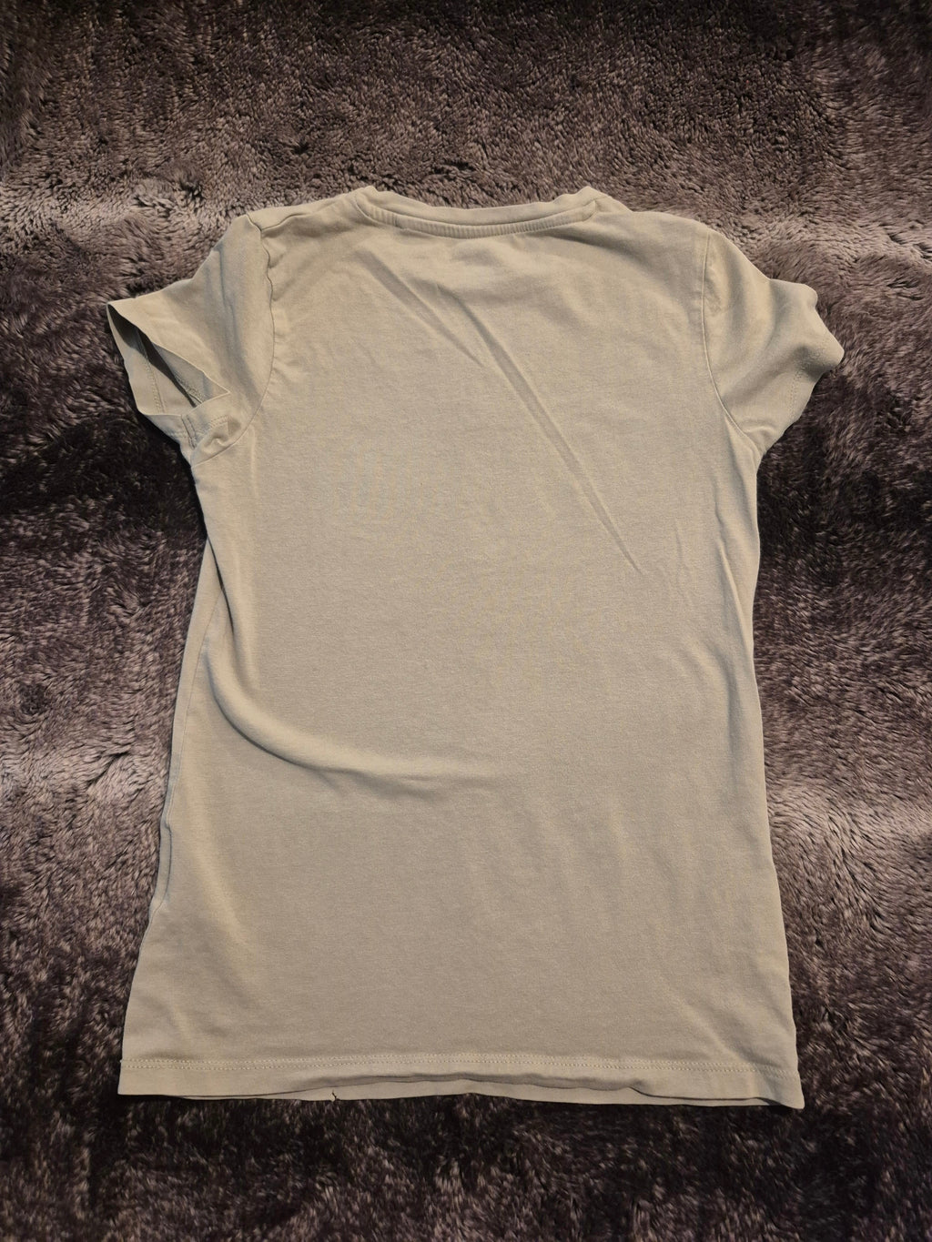 Green T-shirt Guess with butterfly print