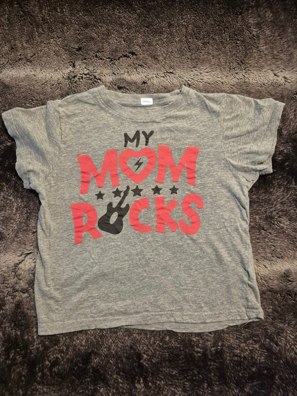 Grey T-shirt “My mom rocks”