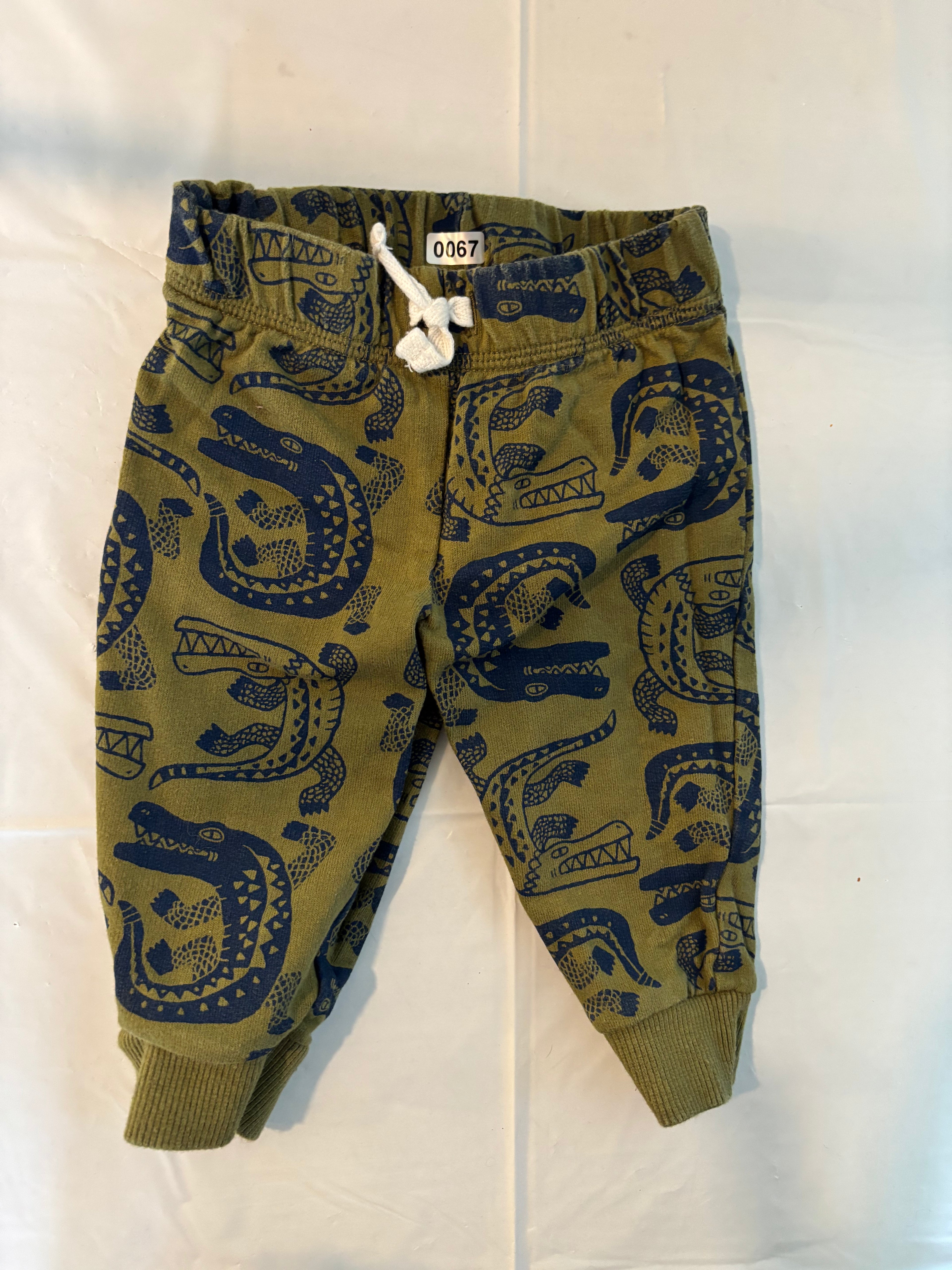 Green joggers (Alligators)