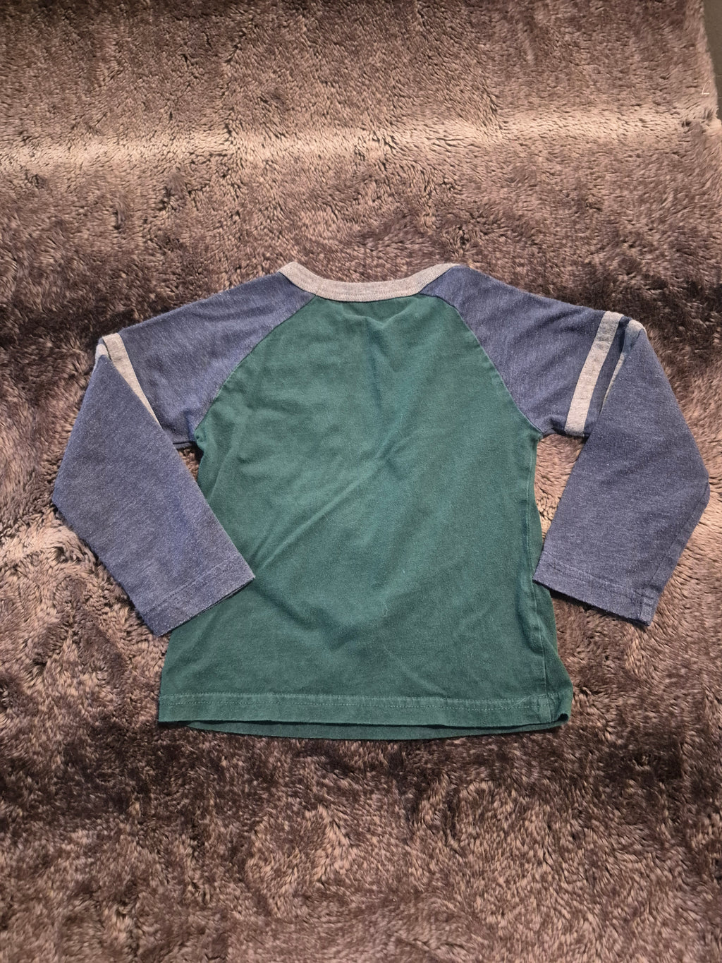 Long sleeve shirt “caution messy zone”