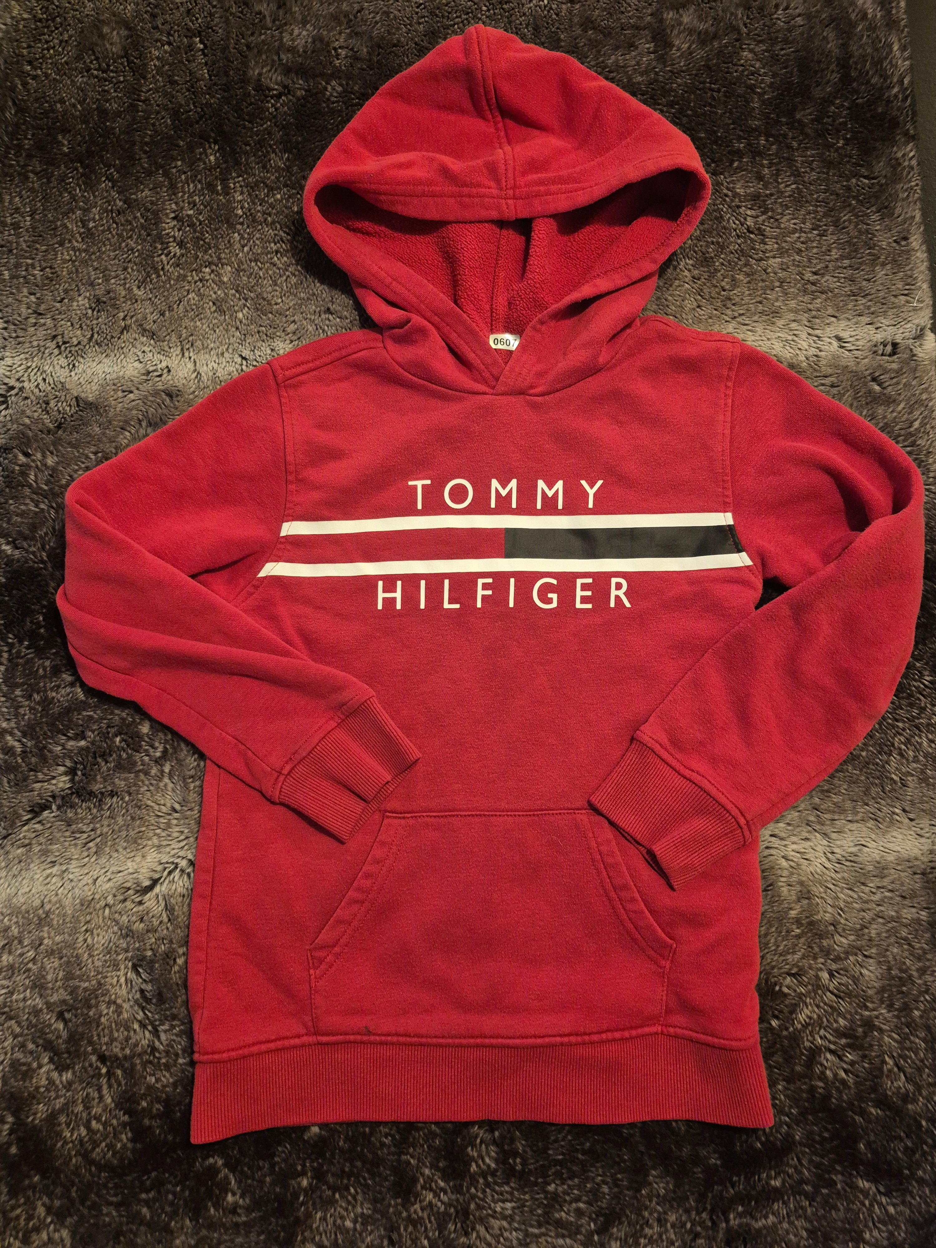 Tommy Hilfiger pull over sweater