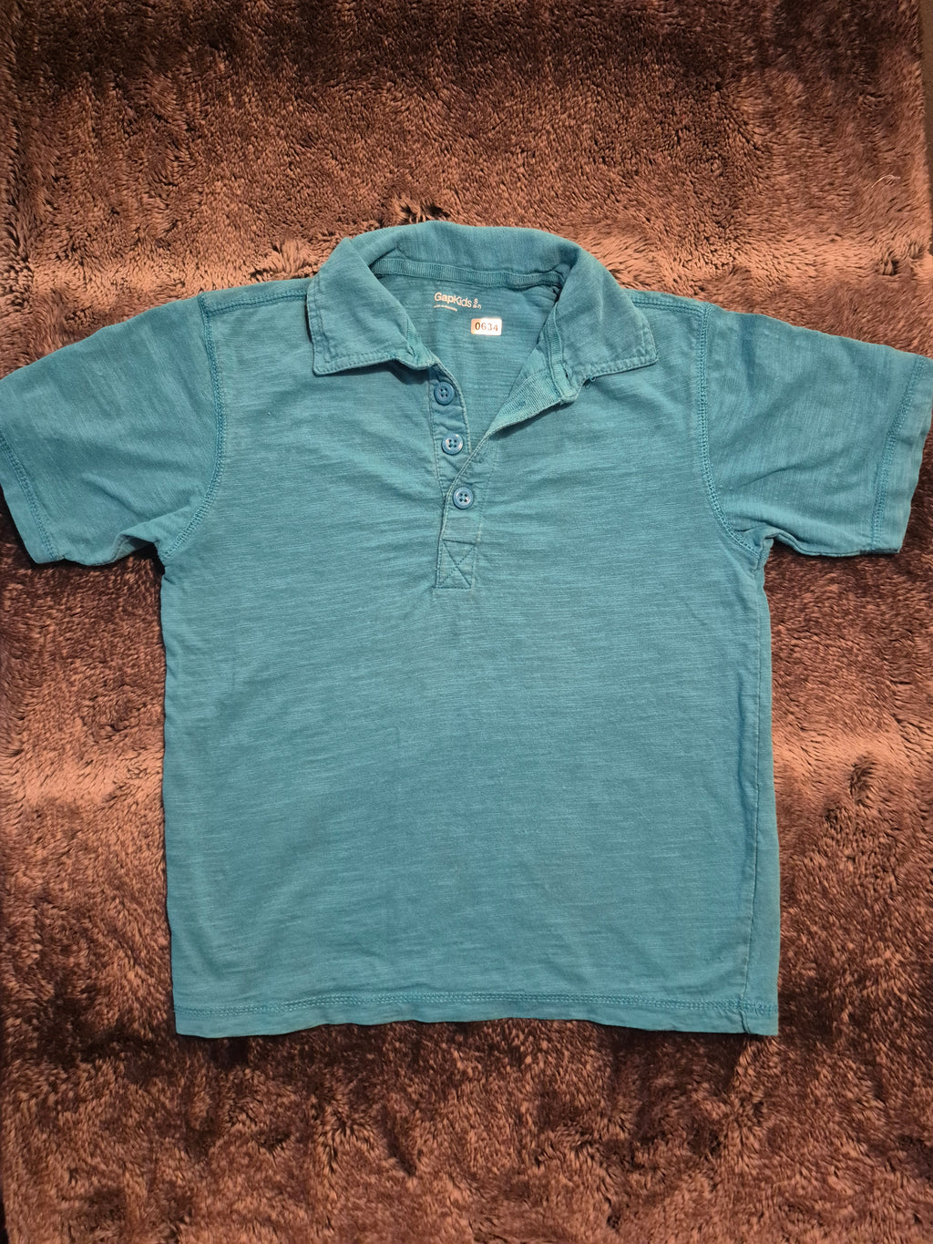 Shortsleeved collared shirt