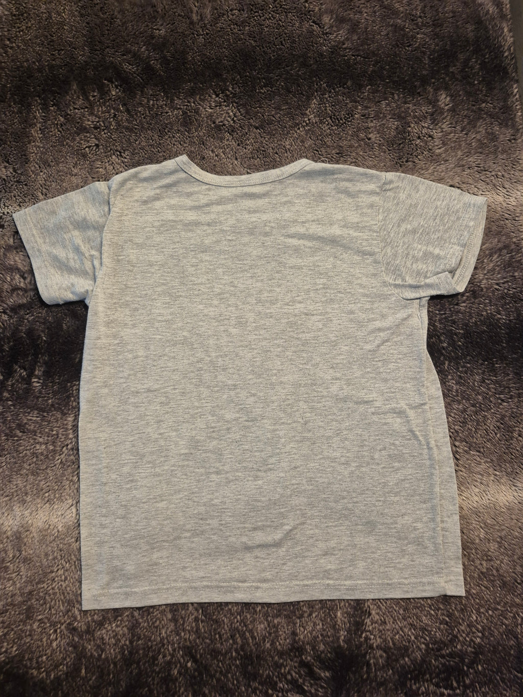 Grey T-shirt “I am the big sister which makes me the boss”